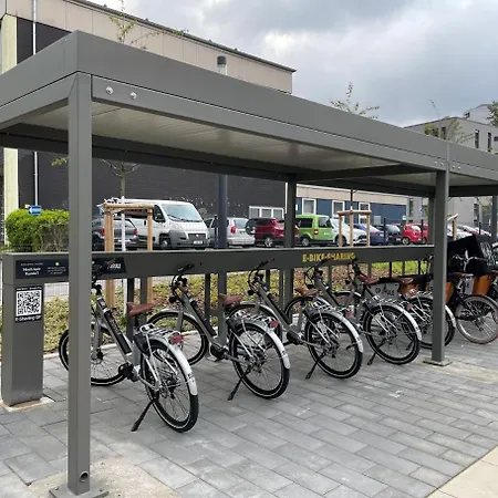 Premium Near Messe إسن